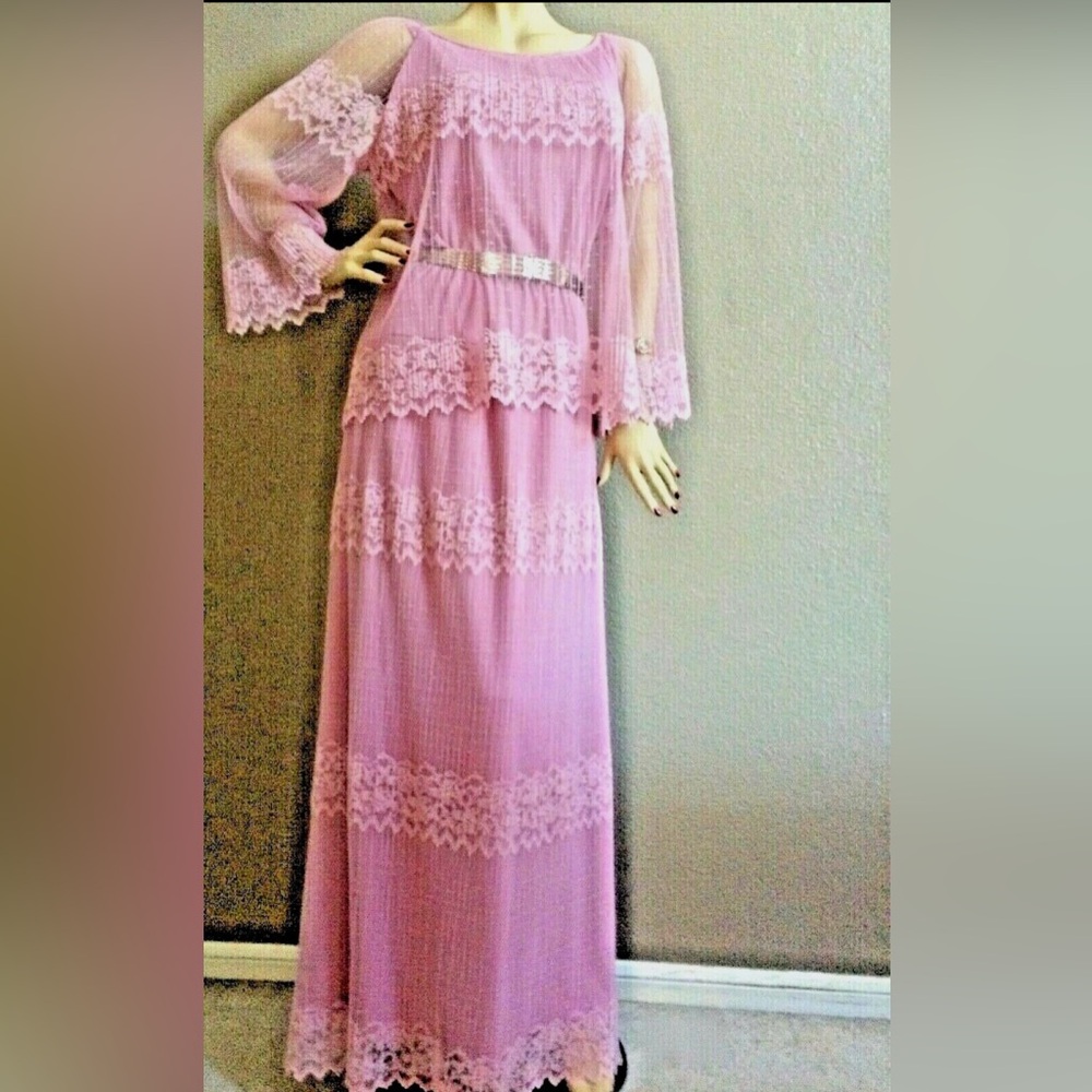 VINTAGE 70s Elegant Pink lavender Sheer Lace Maxi Dress,Size 12,made in U.S.A.